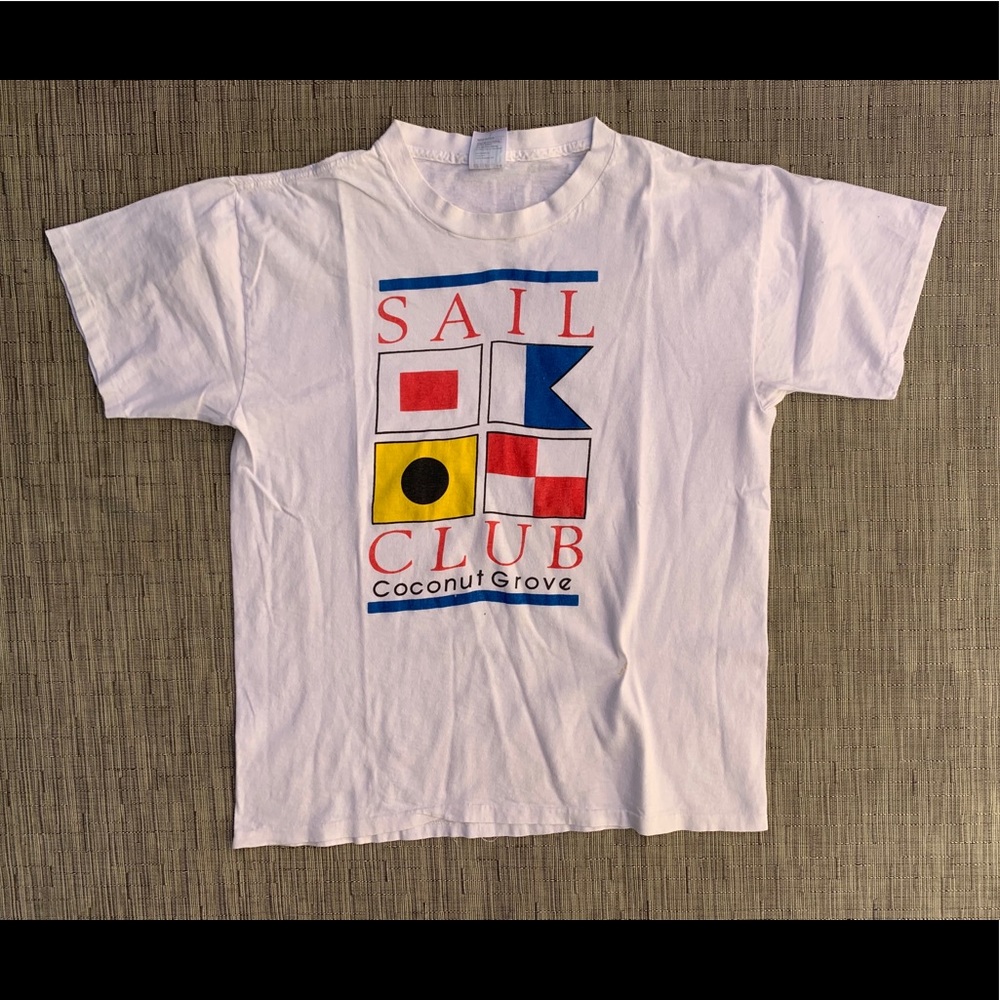 ♻️Vintage Sail Club Men’s Tee Size Medium